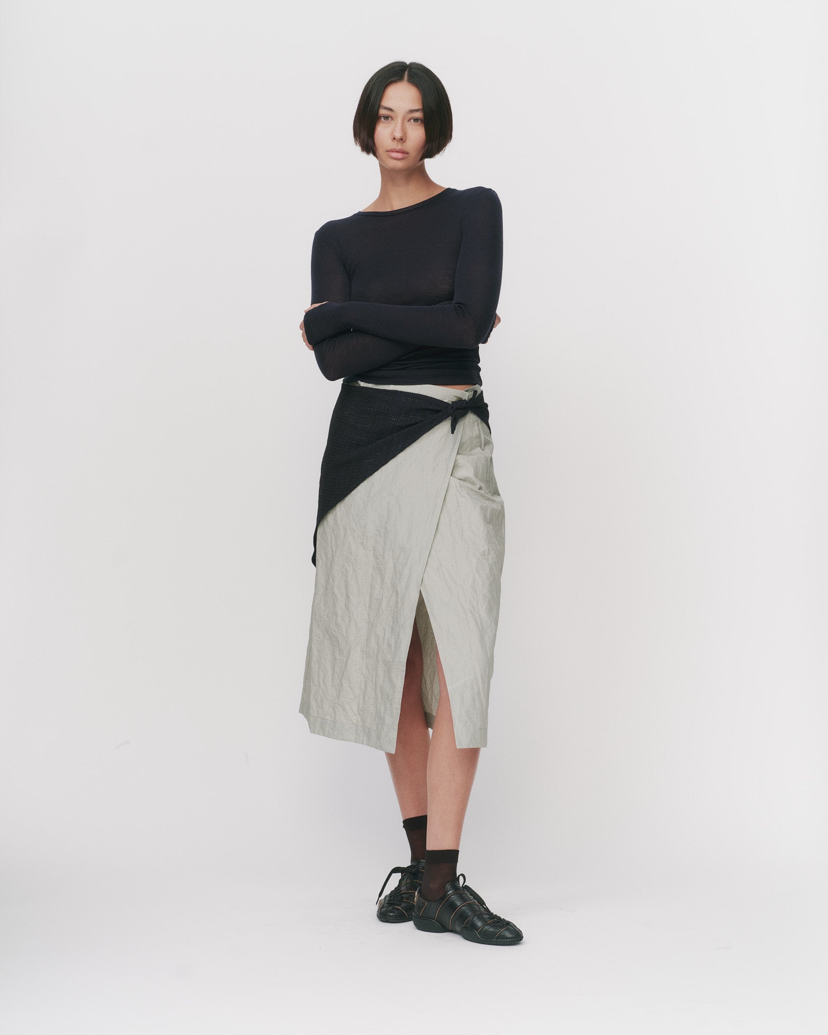 Mesh Triangle Scarf